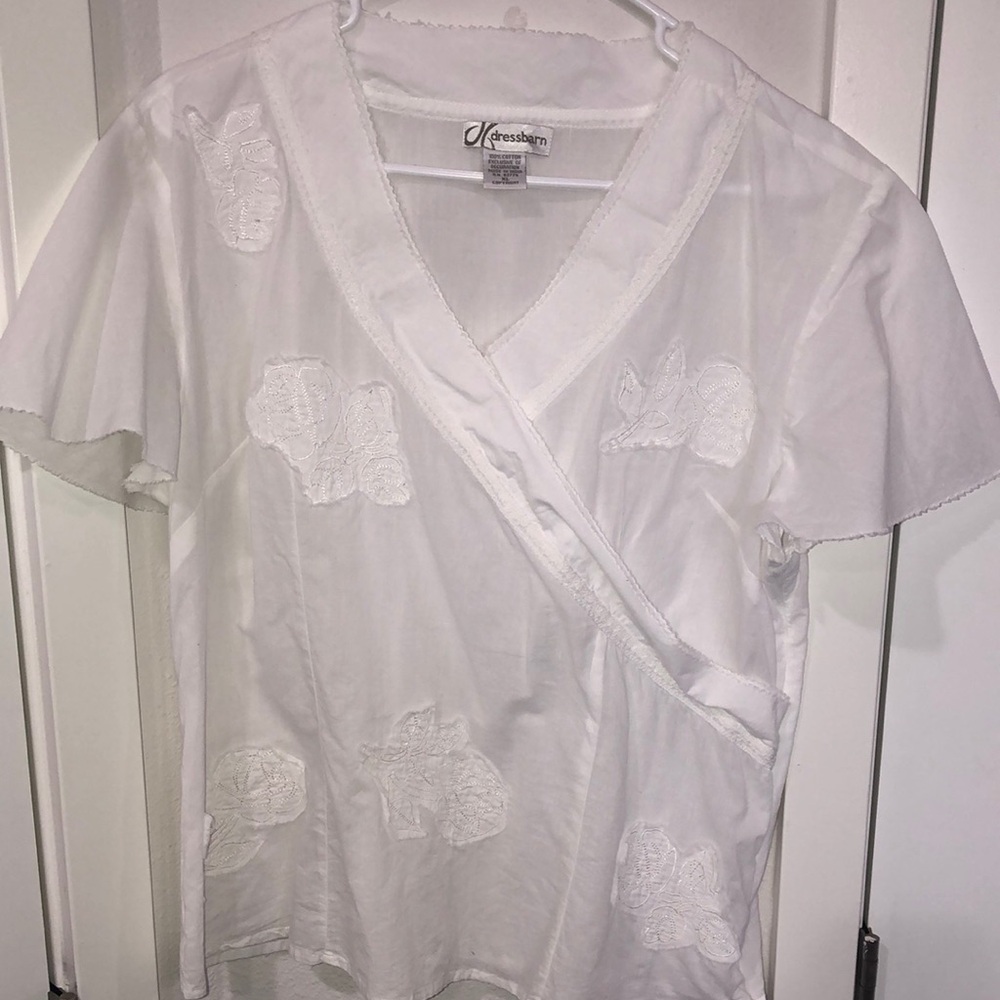 Dressbarn White Embellished faux Wrap Blouse Short bell flutter Sleeve . Spring - Picture 12 of 15